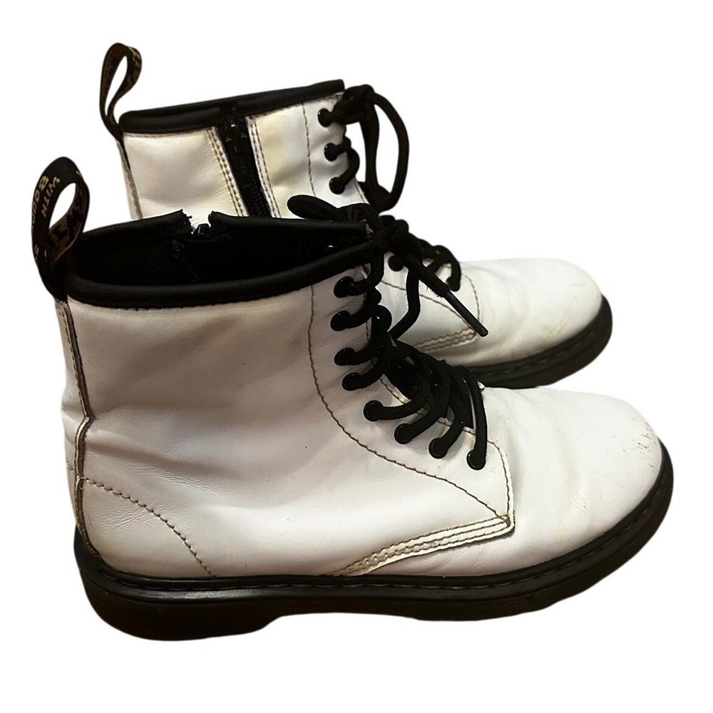 Dr. Martens 1460 Whiteโ J Leather Lace Up Combat Boots Ladies 5